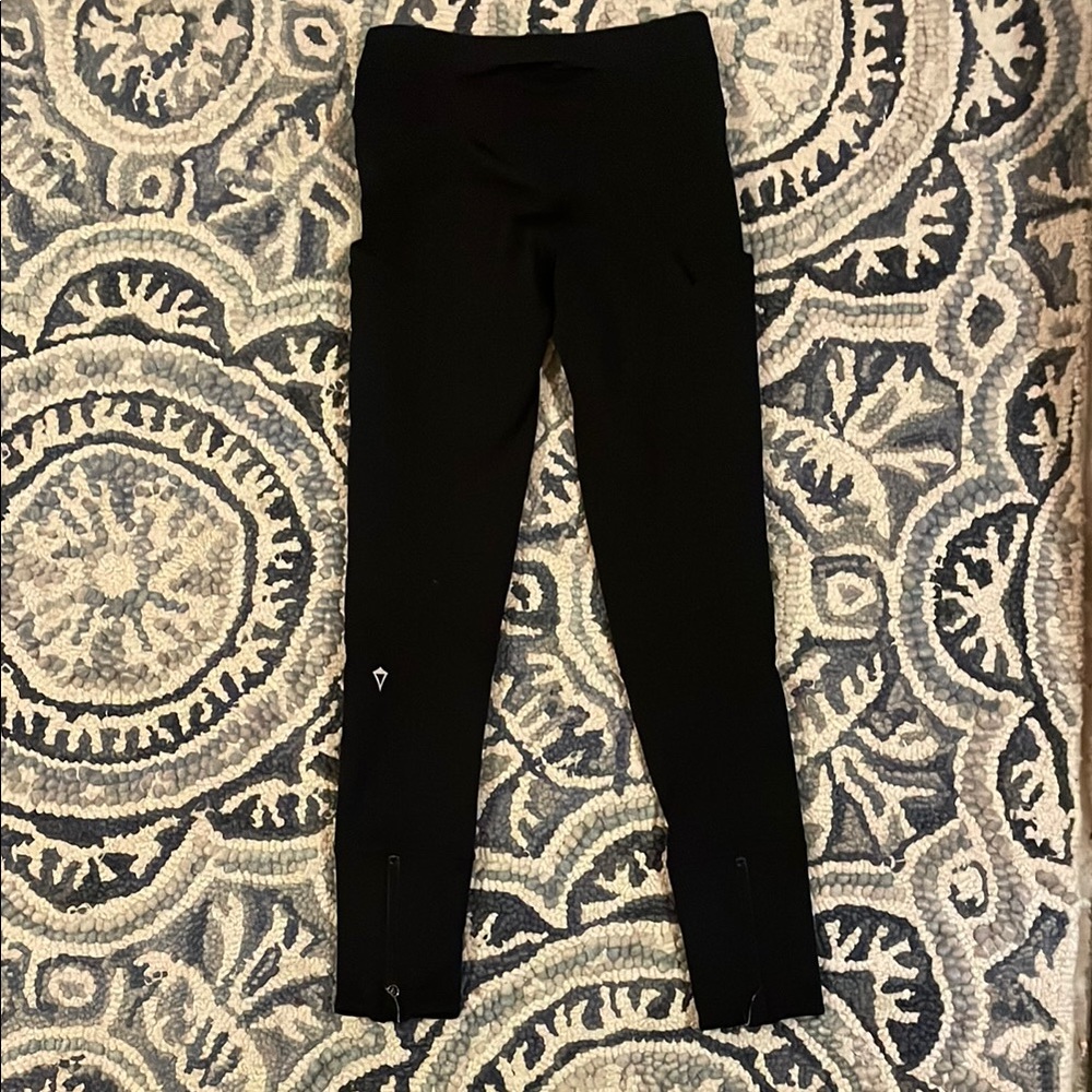 Ivivva girls Leggings size 10